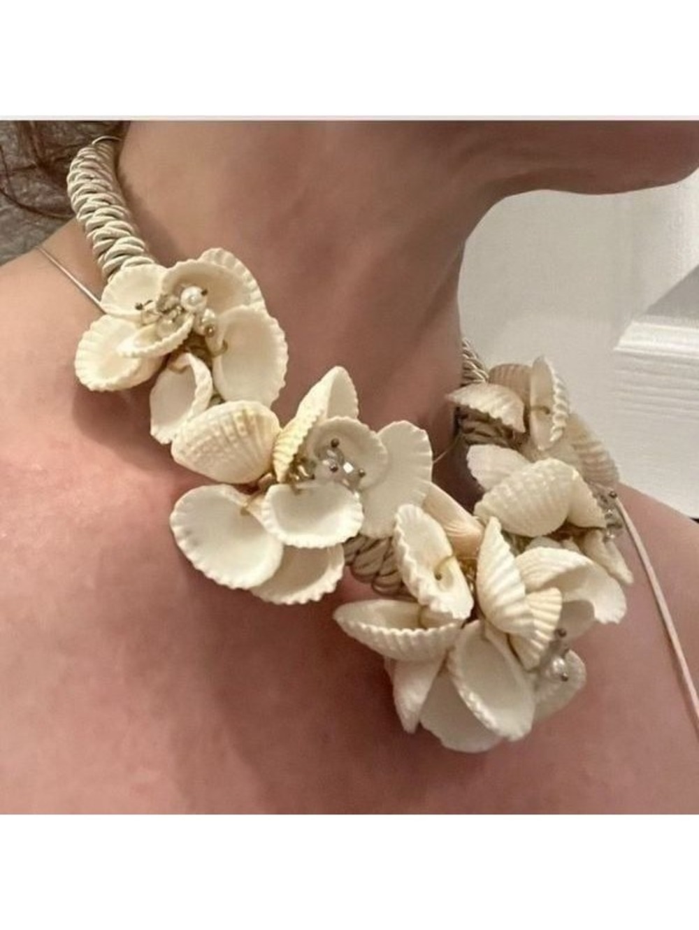 SEA SHELL WHITE LARGE Beach Statement Collar NECKLACE Floral Beaded satin Rope